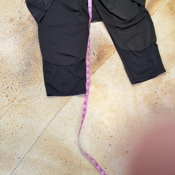 REI | Dark Charcoal Skirted Leggings 17" Inseam 3/4 Length Size L - Picture 7 of 8